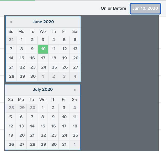 Exemple de deux calendriers de sélection de dates de début et de fin avec la date de début en surbrillance dans le calendrier du dessus