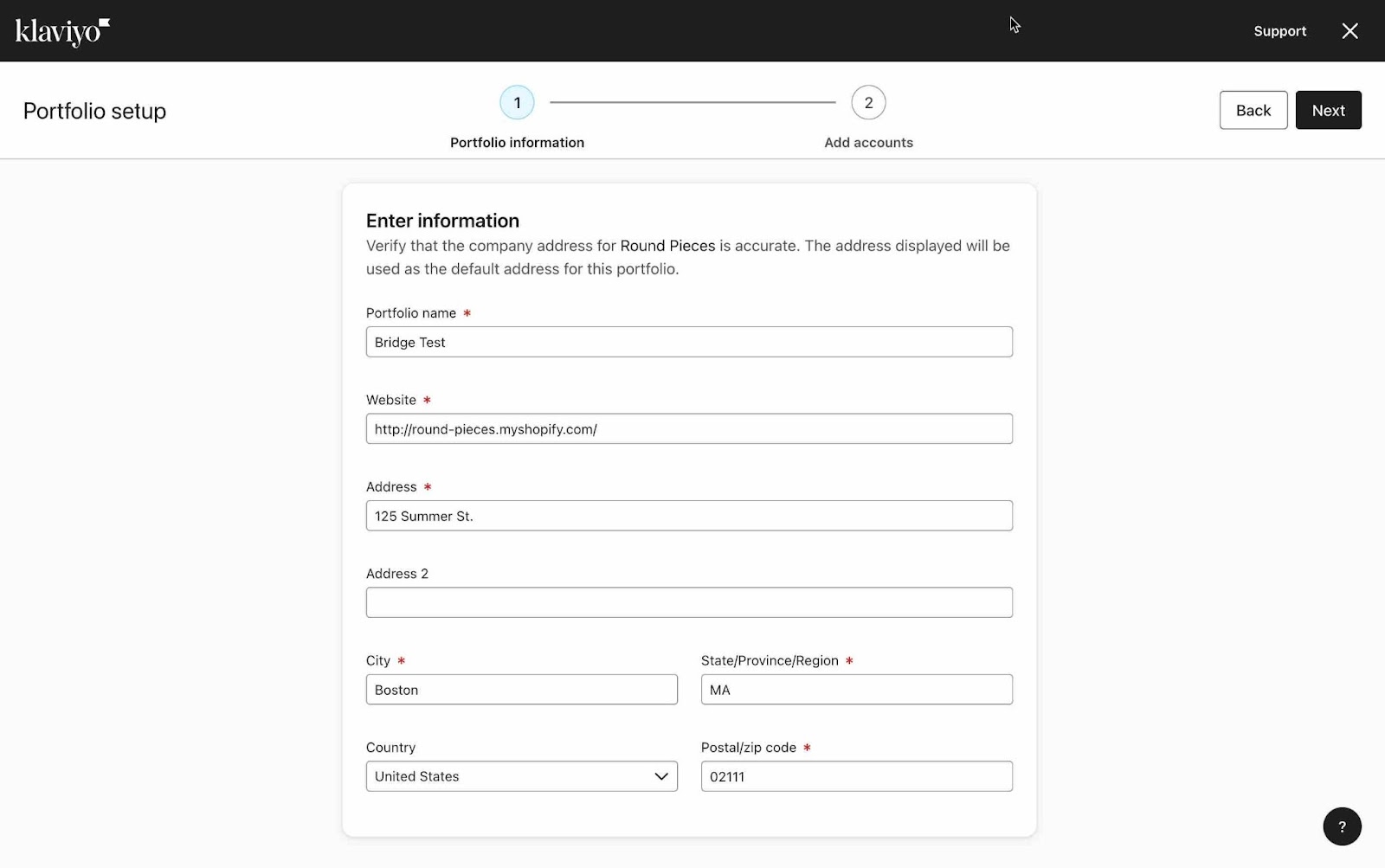 Assistant de configuration des portfolios, via lequel vous renseignez les informations sur votre entreprise