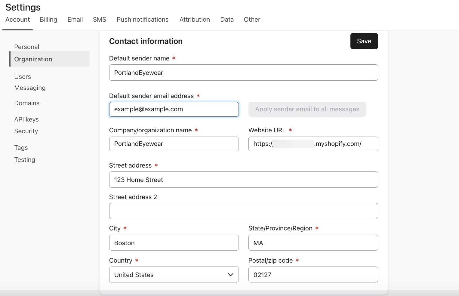 Le menu Informations sur le contact de la page Paramètres de l'organisation où vous pouvez ajuster l'e-mail de l'expéditeur par défaut et d'autres détails de contact.