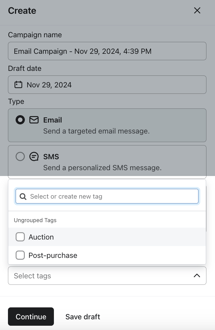 Das Erstellungsmodal für eine neue Kampagne zeigt das Tag-Dropdown, in dem du ein bestehendes Tag hinzufügen oder ein neues Tag für die neue Kampagne erstellen kannst.