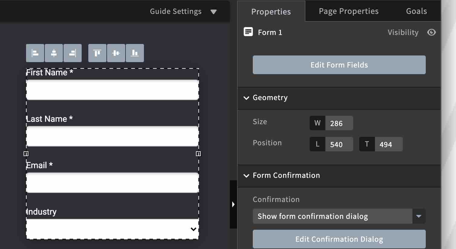 Formuliereditor met formulier met velden First Name, Last Name, Email, en Industrie