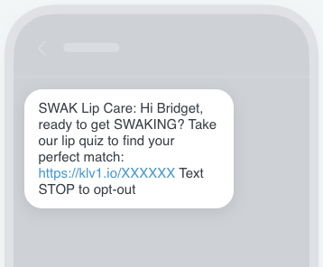 sms die duidelijk de afzender van het bericht aangeeft, opt-out taal bevat en gepersonaliseerd is voor de ontvangers.