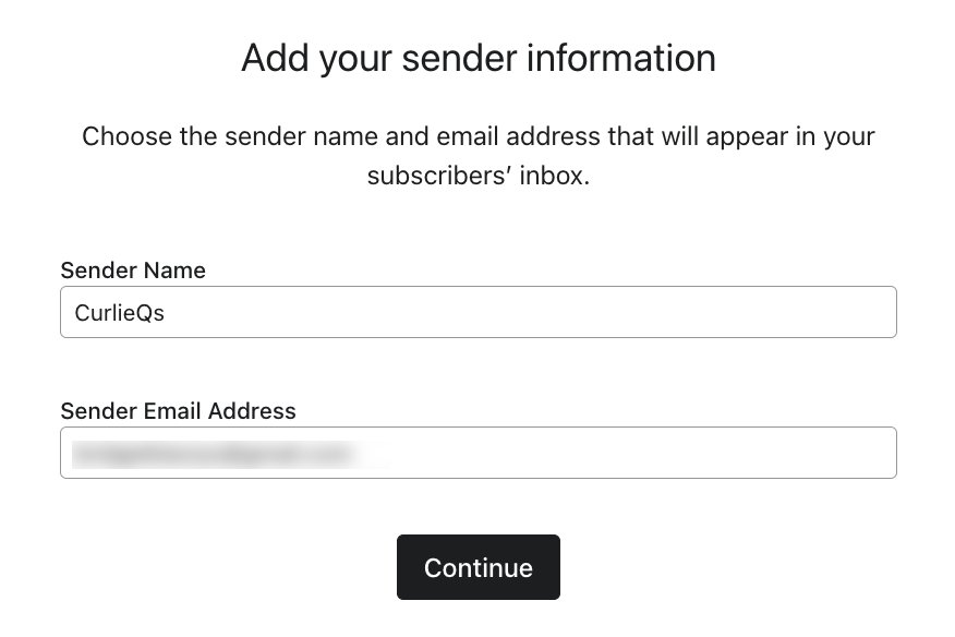 Strona z informacjami o nadawcy z polami do wprowadzenia adresu e-mail nadawcy i nazwy nadawcy.